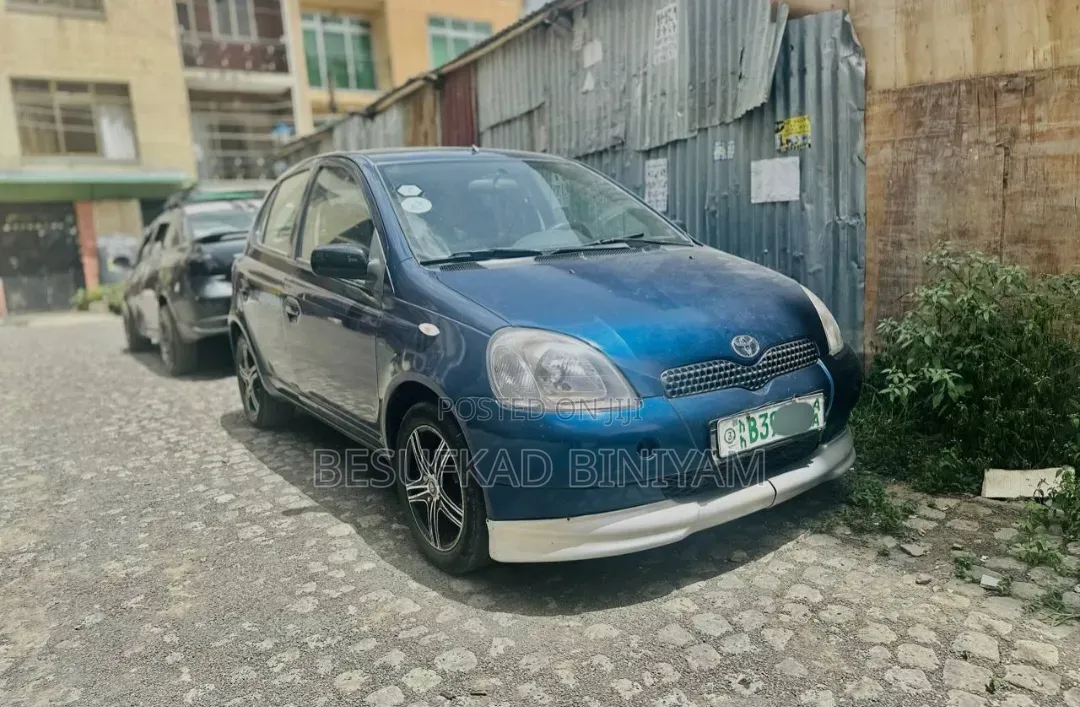 Toyota Vitz 1.0 FWD 5dr 2000 Blue