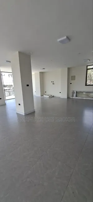 Commercial Building for Sale