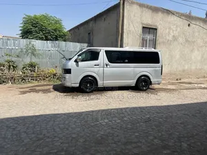 Toyota HiAce 2007 Silver