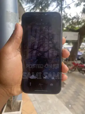 Apple iPhone 11 64 GB Black