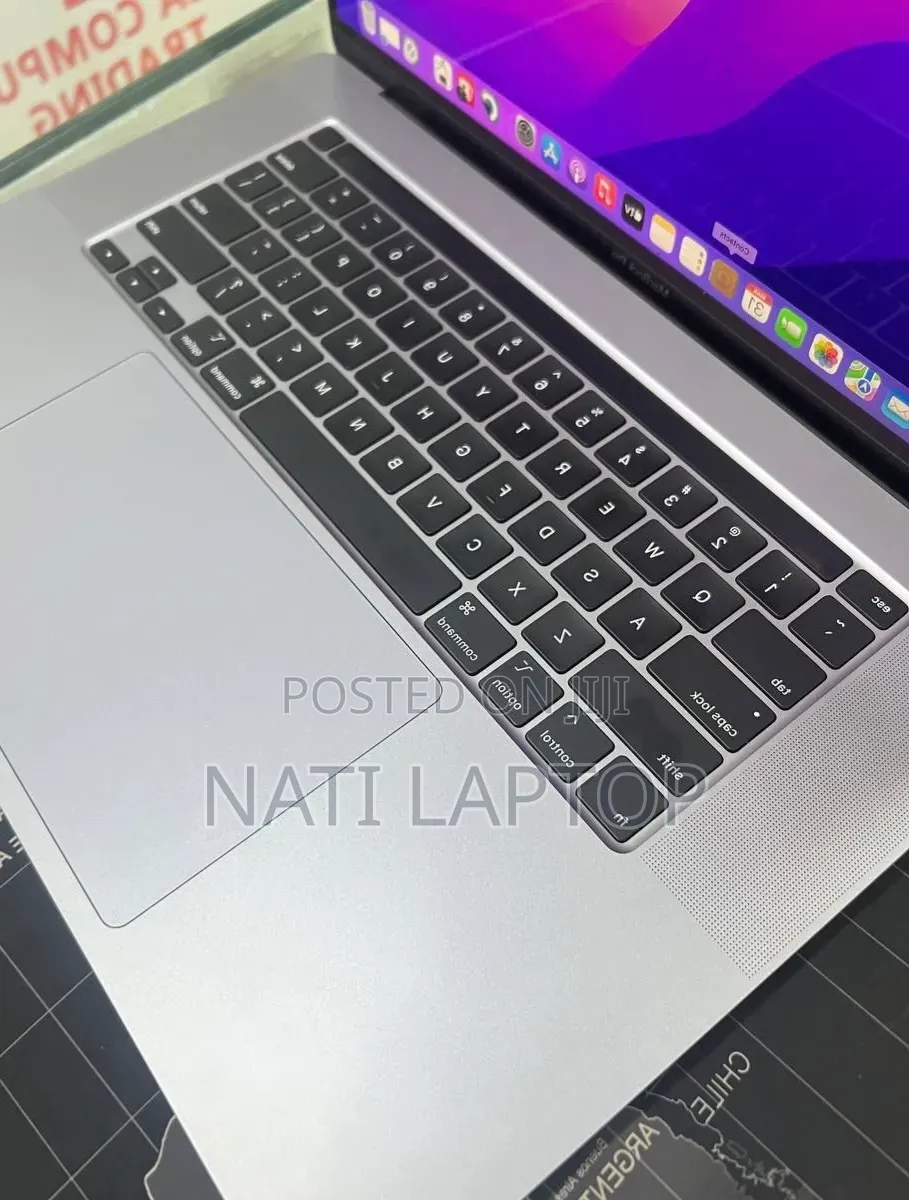 New Laptop Apple MacBook Pro 2019 32GB Intel Core i9 SSD 512GB
