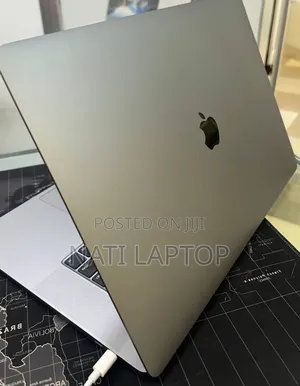 New Laptop Apple MacBook Pro 2019 32GB Intel Core i9 SSD 512GB