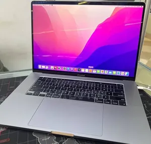 New Laptop Apple MacBook Pro 2019 32GB Intel Core i9 SSD 512GB