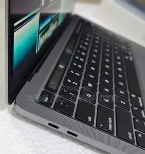 New Laptop Apple MacBook Pro 2022 M2 8GB Apple M2 SSD 256GB