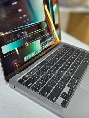 New Laptop Apple MacBook Pro 2022 M2 8GB Apple M2 SSD 256GB