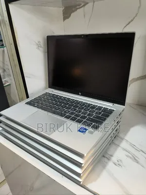 New Laptop HP EliteBook 830 G8 16GB Intel Core i7 SSD 512GB