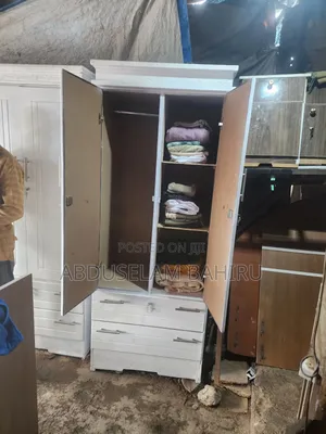 Closet 80xm ቁምሳጥን