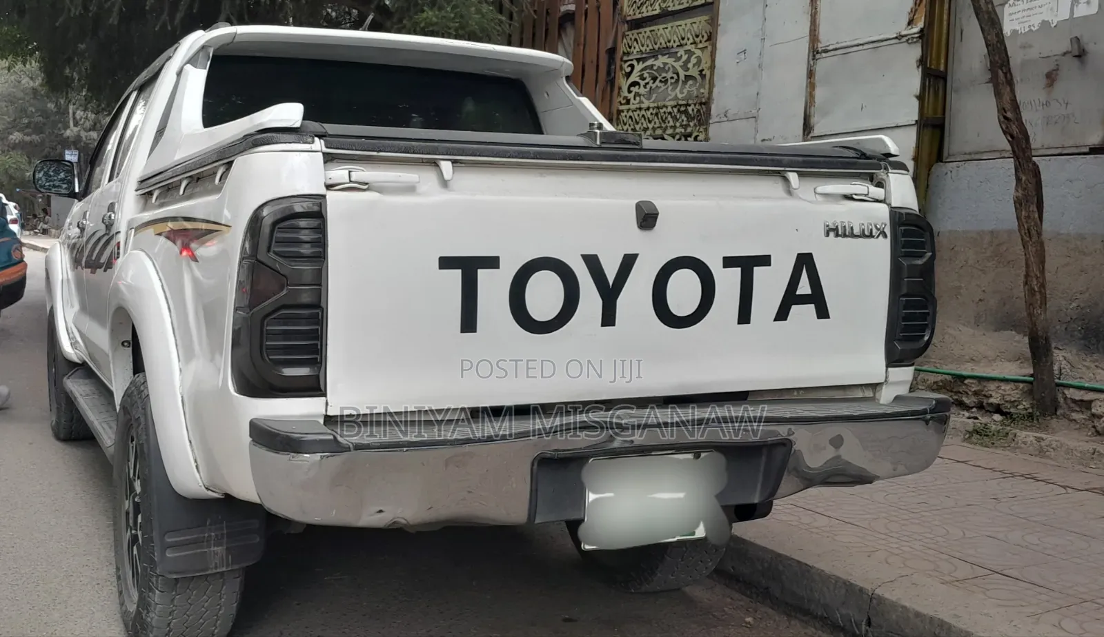 Toyota Hilux 2013 White