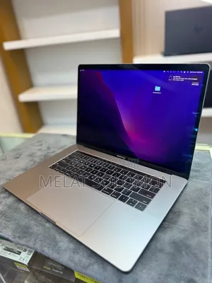 Laptop Apple MacBook Pro 2017 16GB Intel Core i7 SSD 512GB