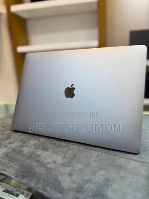 Laptop Apple MacBook Pro 2017 16GB Intel Core i7 SSD 512GB