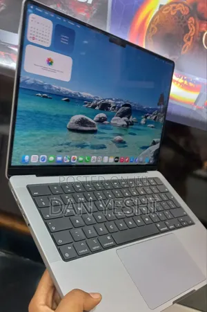 New Laptop Apple MacBook Pro 2021 M1 16GB Apple M1 SSD 512GB