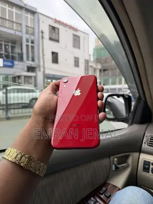 Apple iPhone XR 64 GB Red