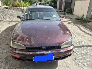 Toyota Camry 220 LE 1992 Burgundy