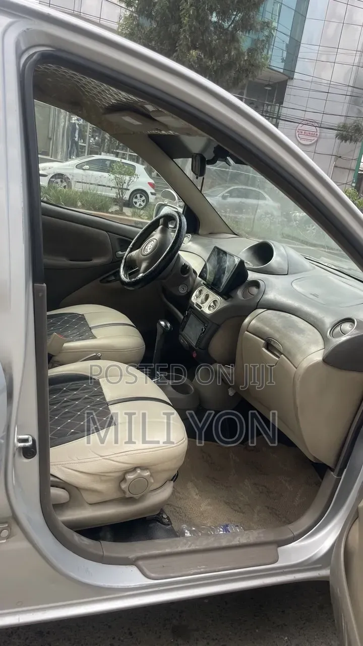 Toyota Platz 2003 Black