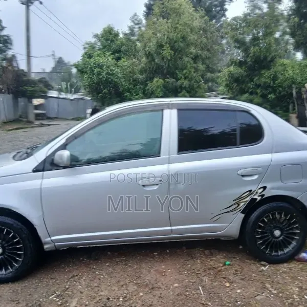 Toyota Platz 2003 Black