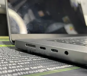 New Laptop Apple MacBook Pro M1 16GB Apple M1 Pro SSD 512GB