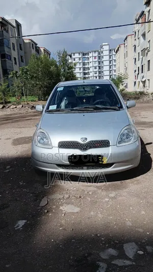 Toyota Vitz 2001 Gray