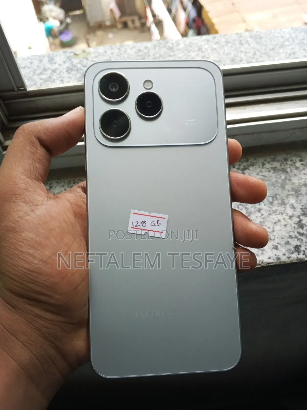 Tecno Spark 40 128 GB Silver