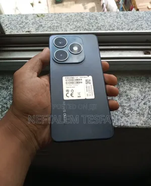 Tecno Spark 20 128 GB Blue