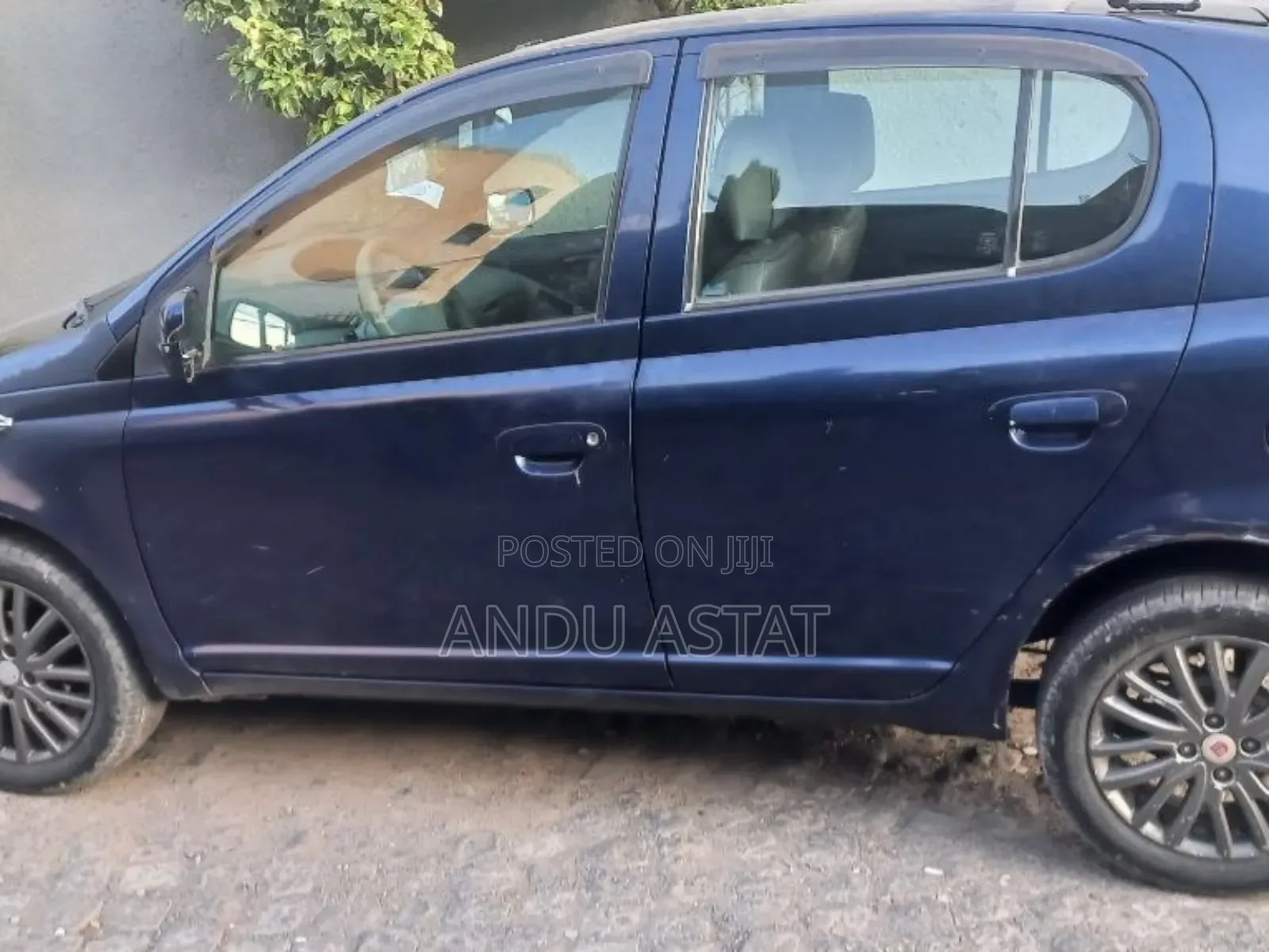 Toyota Vitz 2001 Blue