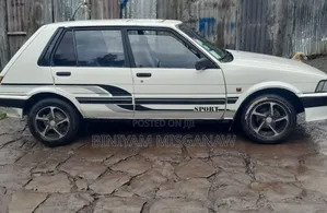 Toyota Corolla 1987 White