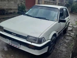 Toyota Corolla 1987 White