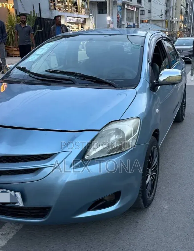 Toyota Yaris 2008 Gray