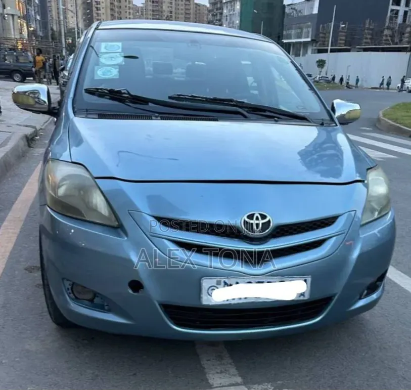 Toyota Yaris 2008 Gray