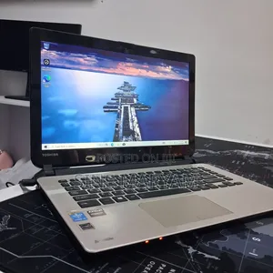 Laptop Toshiba Satellite C55 4GB Intel Core i5 HDD 250GB