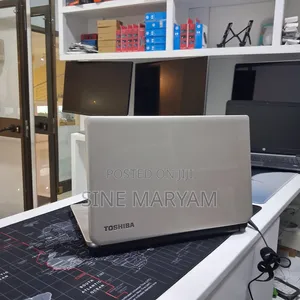 Laptop Toshiba Satellite C55 4GB Intel Core i5 HDD 250GB
