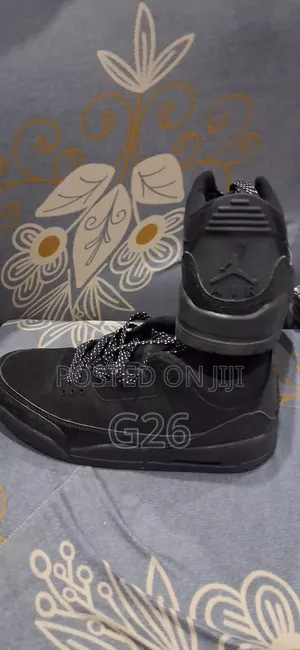 Jordan 3 Black Cat