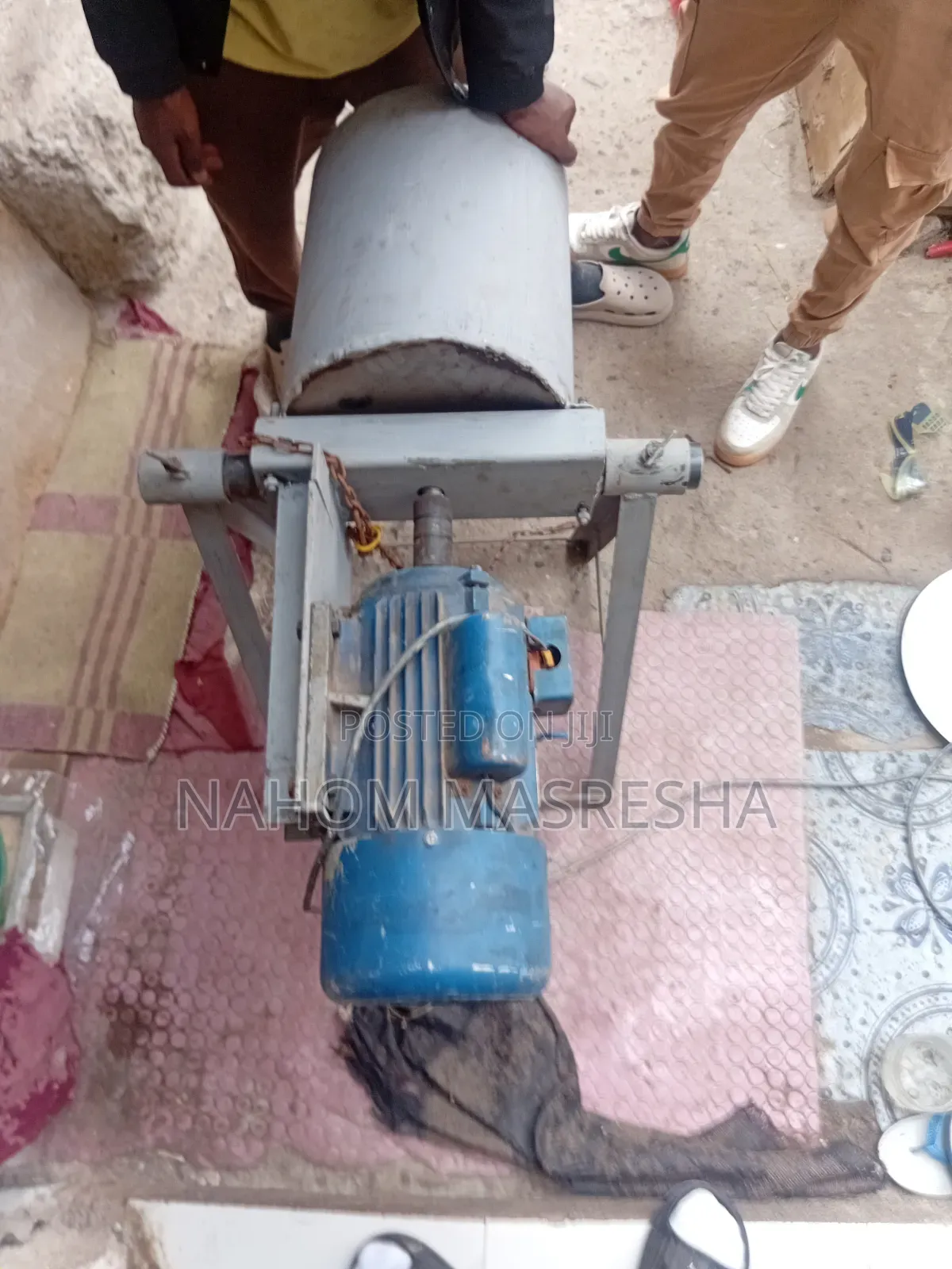 ለሽያጭ – ዘመናዊ የሽንኩርትና የበርበሬ መፍጫ ማሽን