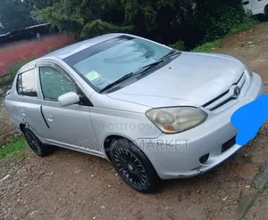 Toyota Platz 2003 Silver