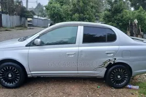 Toyota Platz 2003 Silver