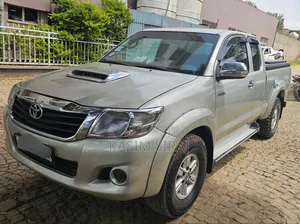 Toyota Hilux 3.0 D-4D 4x4 2013 Blue