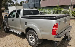 Toyota Hilux 3.0 D-4D 4x4 2013 Blue