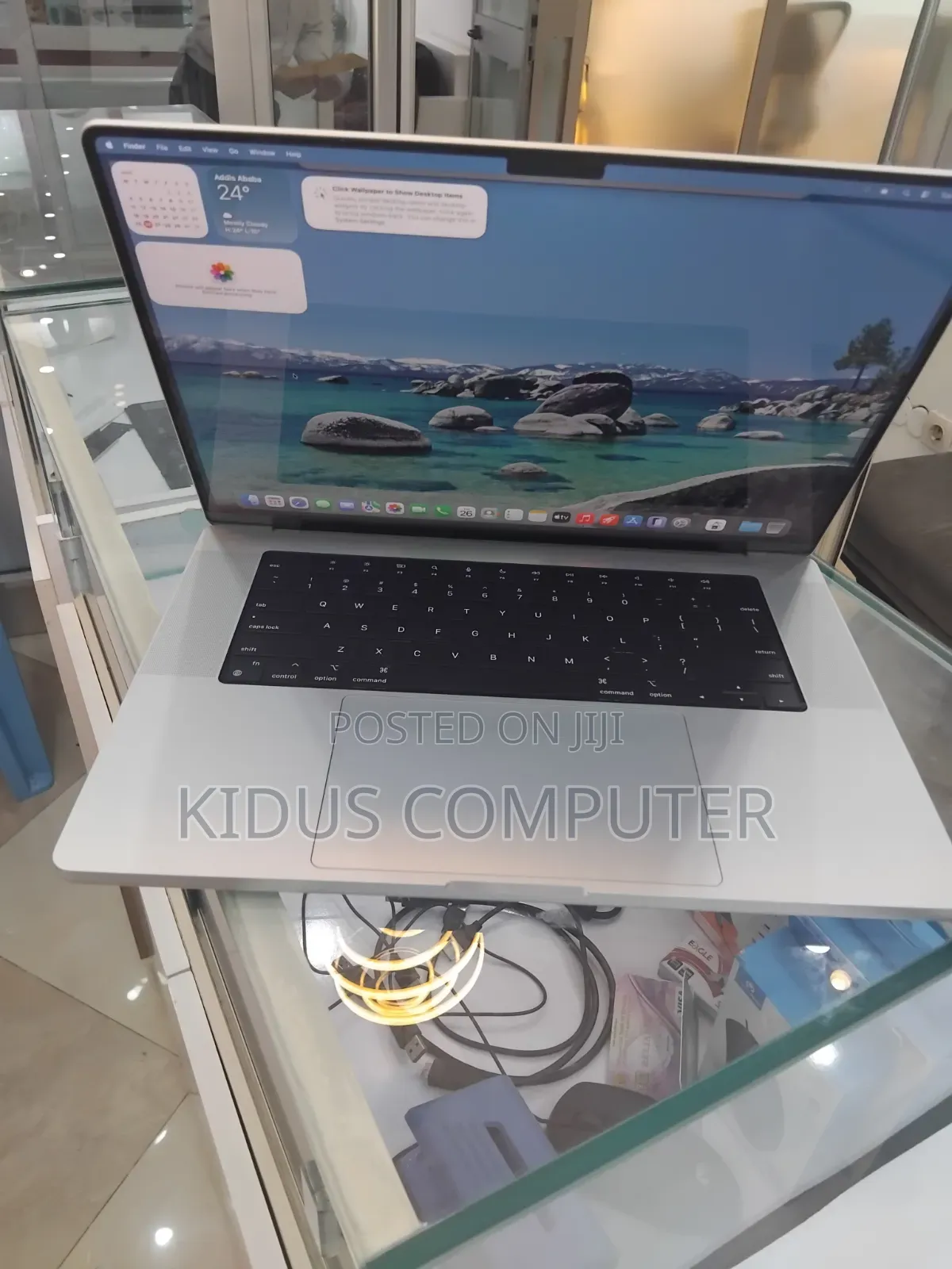 New Laptop Apple MacBook 32GB Apple M1 SSD 1T