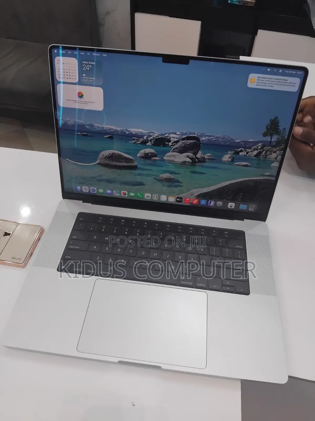 New Laptop Apple MacBook 32GB Apple M1 SSD 1T