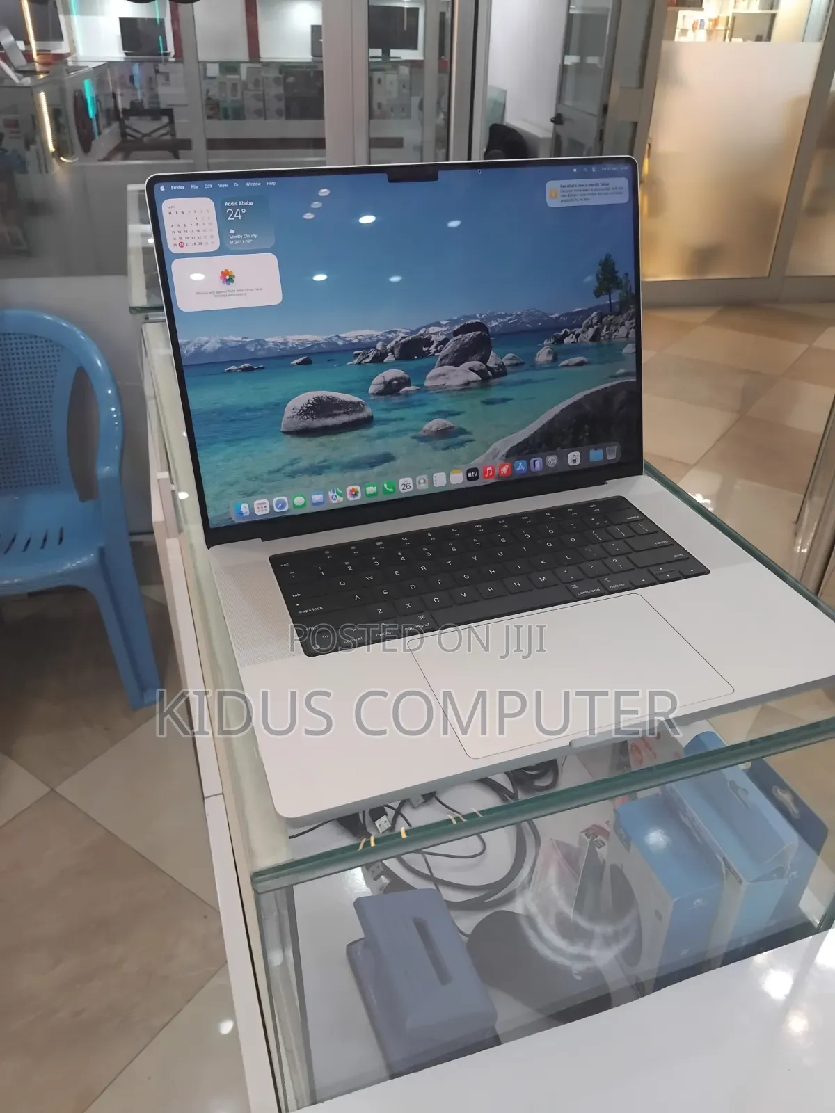 New Laptop Apple MacBook 32GB Apple M1 SSD 1T