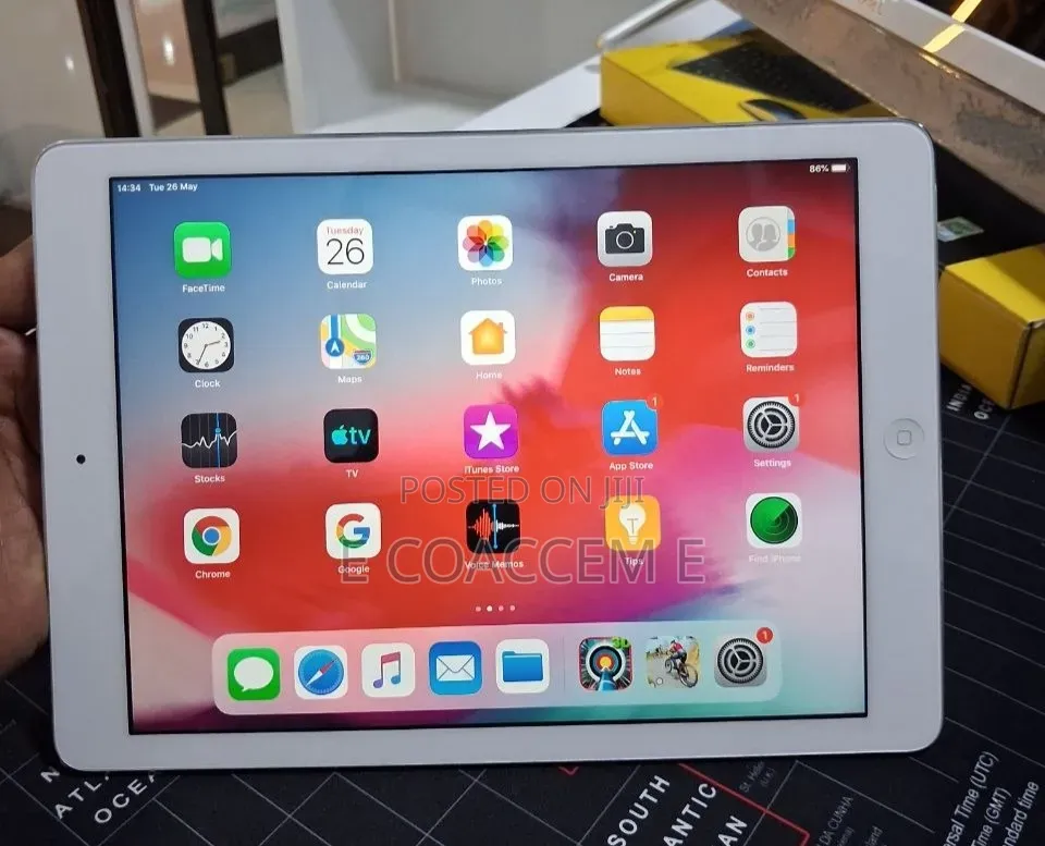 New Apple iPad Air 64 GB Silver