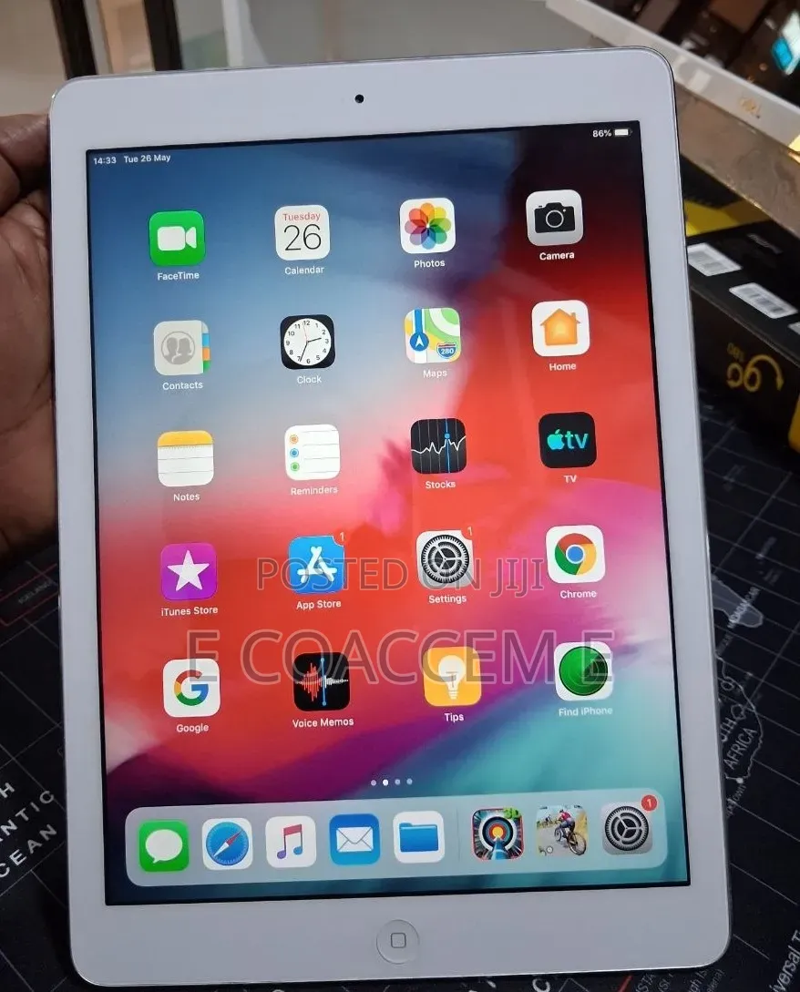 New Apple iPad Air 64 GB Silver