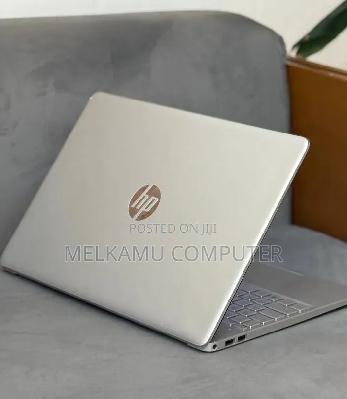 New Laptop HP Stream Notebook 8GB Intel Core i5 SSD 512GB