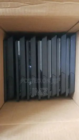 New Ps4 Slim With 2 Joysticks