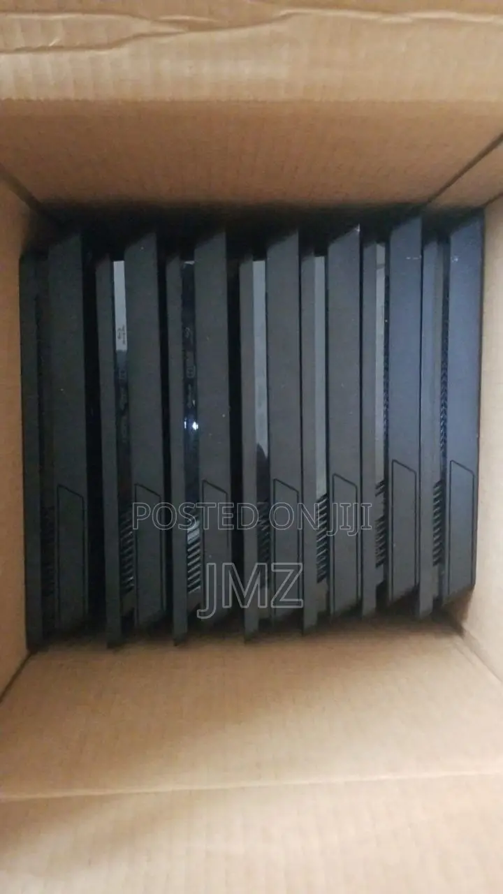 New Ps4 Slim With 2 Joysticks