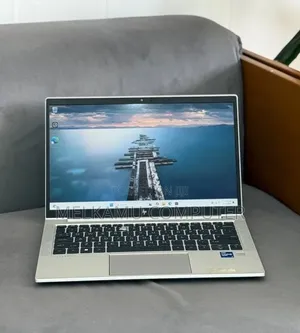 New Laptop HP EliteBook 830 G8 8GB Intel Core i5 SSD 512GB