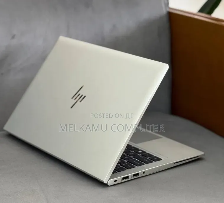 New Laptop HP EliteBook 830 G8 8GB Intel Core i5 SSD 512GB