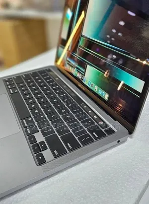 New Laptop Apple MacBook Pro 2022 M2 8GB Apple M2 SSD 256GB