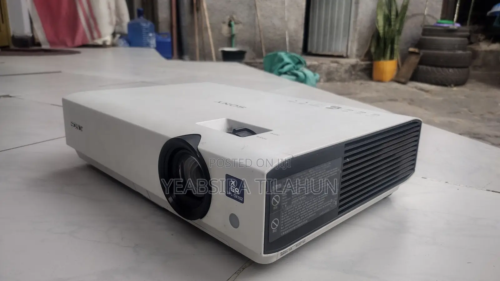 Sony Vpl-dx102 Projector