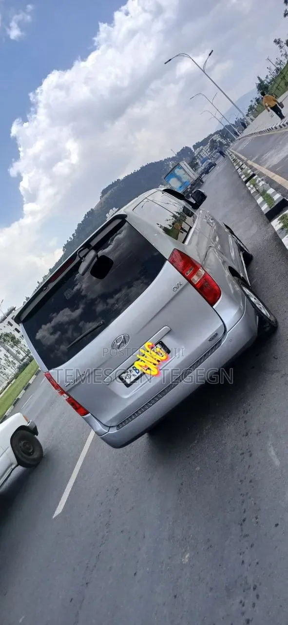 Hyundai Starex 2015 Silver