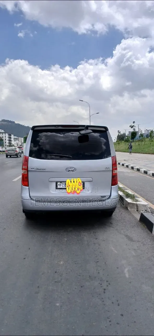 Hyundai Starex 2015 Silver